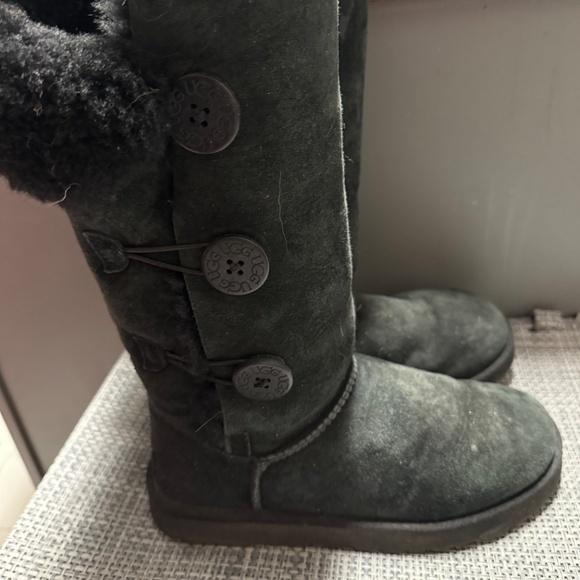 Uggs- Bailey - Picture 2 of 5